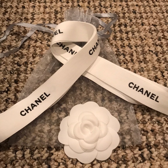 CHANEL Accessories - White camellia with ribbon CHANEL Accessories - White camellia with ribbon